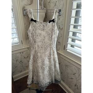 Girl Lace Dress 10 Black And White